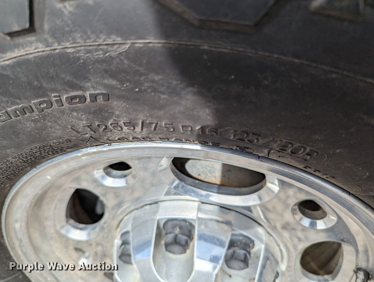 image for item LF9592 2010 Chevrolet Silverado 2500HD  Ext. Cab pickup truck