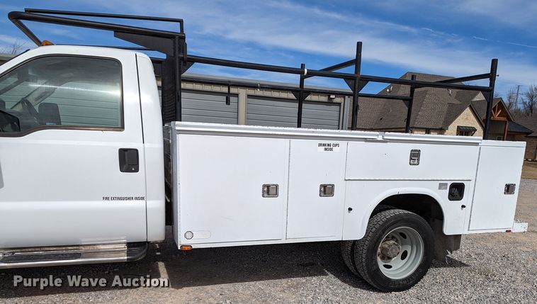 image for item LF9593 2010 Ford F450 Super Duty  utility / service truck