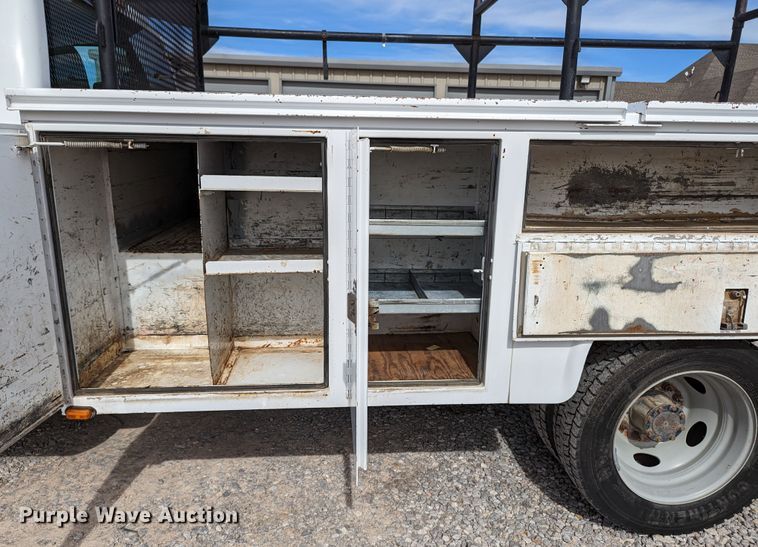 image for item LF9593 2010 Ford F450 Super Duty  utility / service truck