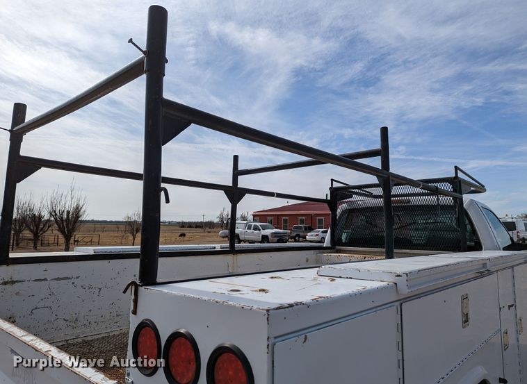 image for item LF9593 2010 Ford F450 Super Duty  utility / service truck