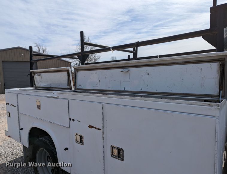 image for item LF9593 2010 Ford F450 Super Duty  utility / service truck