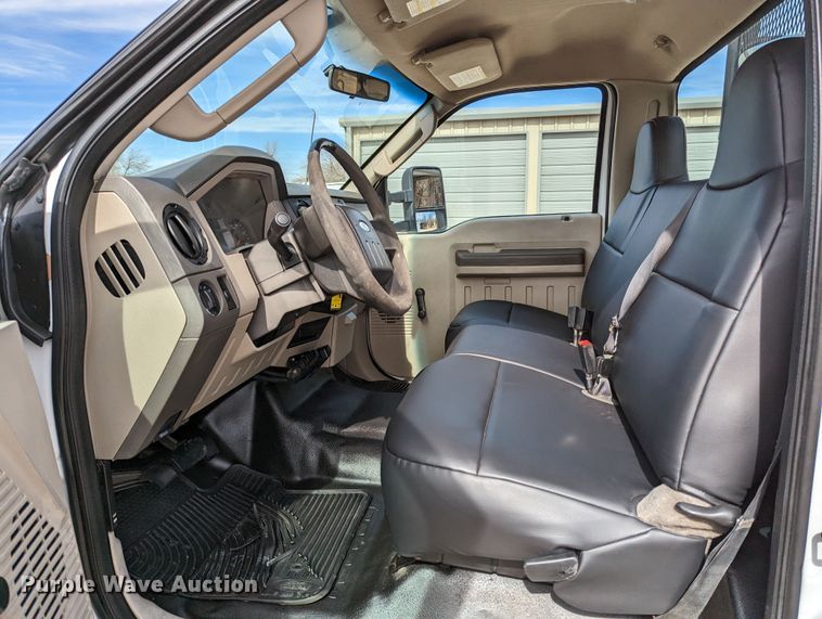 image for item LF9593 2010 Ford F450 Super Duty  utility / service truck