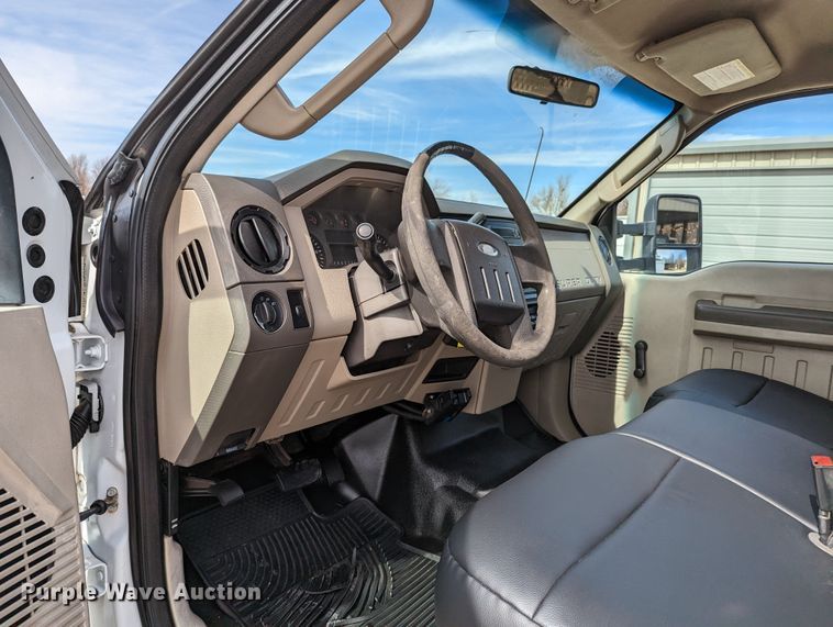 image for item LF9593 2010 Ford F450 Super Duty  utility / service truck