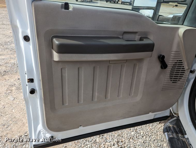 image for item LF9593 2010 Ford F450 Super Duty  utility / service truck