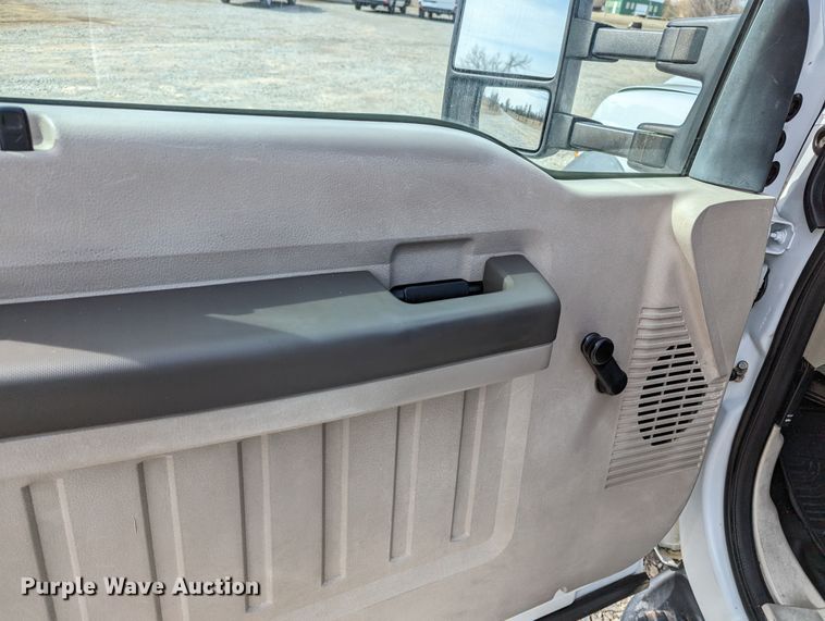 image for item LF9593 2010 Ford F450 Super Duty  utility / service truck