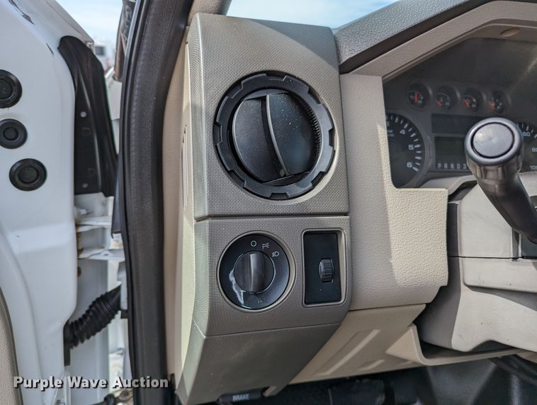 image for item LF9593 2010 Ford F450 Super Duty  utility / service truck