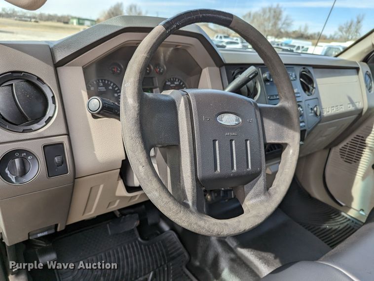 image for item LF9593 2010 Ford F450 Super Duty  utility / service truck