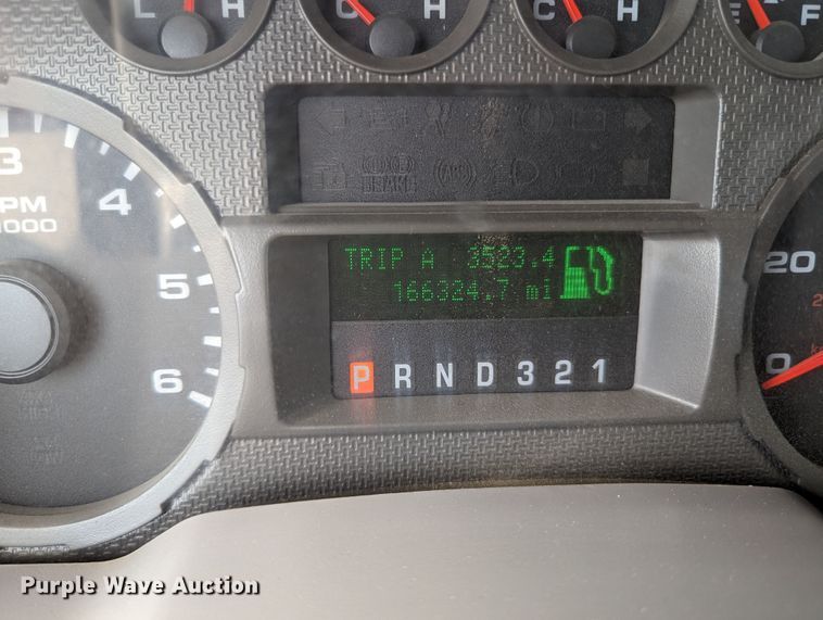 image for item LF9593 2010 Ford F450 Super Duty  utility / service truck