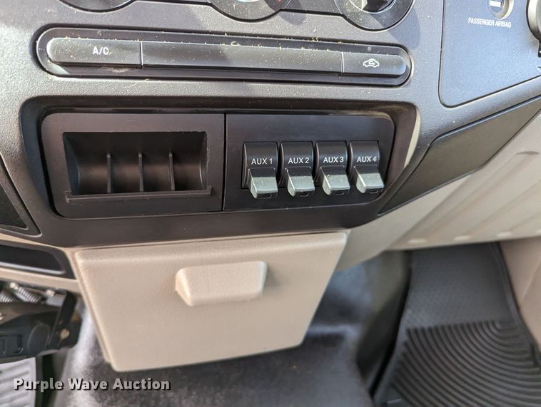 image for item LF9593 2010 Ford F450 Super Duty  utility / service truck