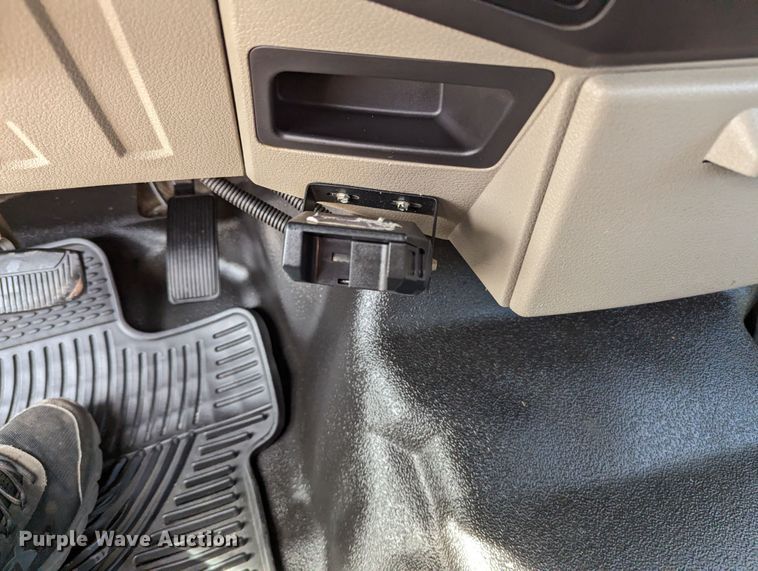 image for item LF9593 2010 Ford F450 Super Duty  utility / service truck