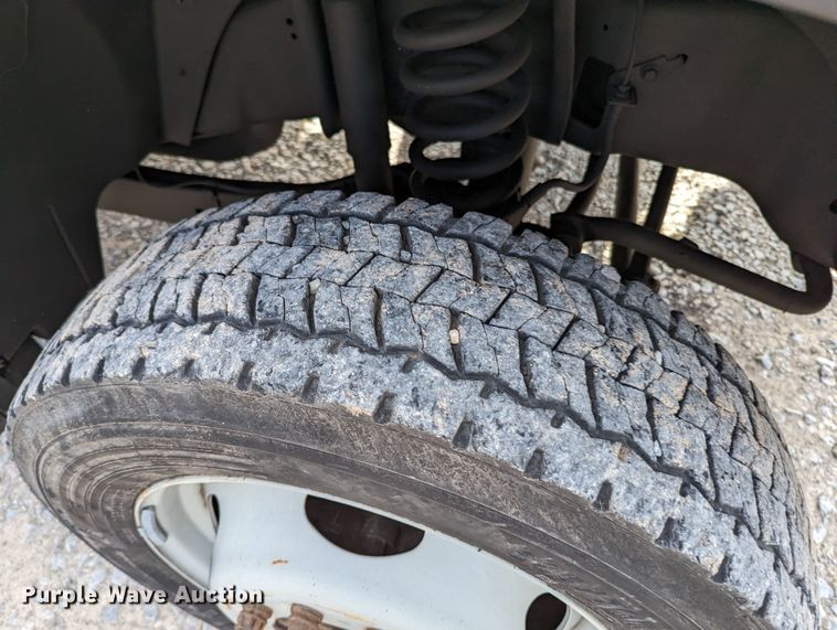 image for item LF9593 2010 Ford F450 Super Duty  utility / service truck