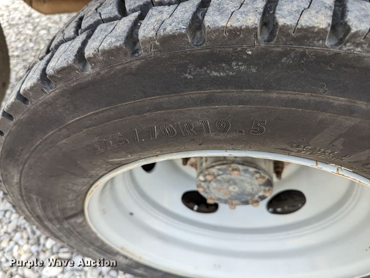 image for item LF9593 2010 Ford F450 Super Duty  utility / service truck