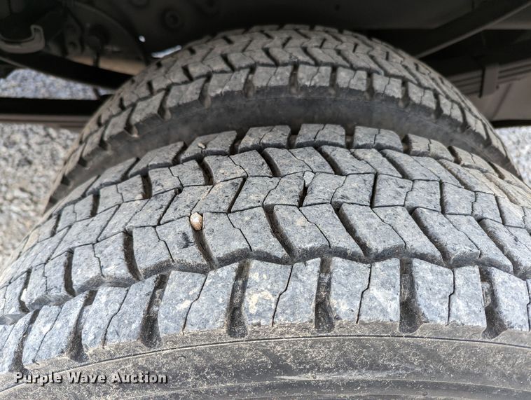 image for item LF9593 2010 Ford F450 Super Duty  utility / service truck