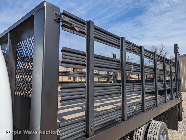 image for item LF9596 2012 Ford F550 Super Duty  flatbed truck