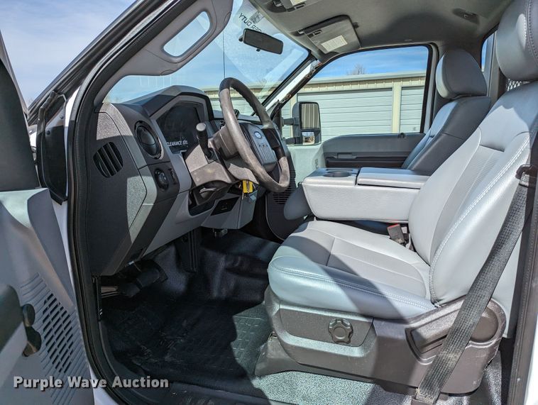 image for item LF9596 2012 Ford F550 Super Duty  flatbed truck