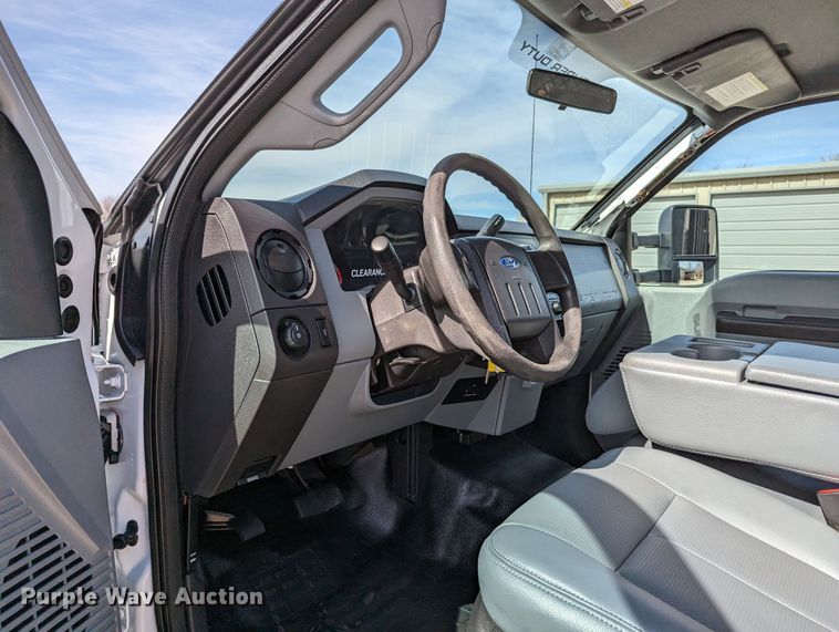 image for item LF9596 2012 Ford F550 Super Duty  flatbed truck