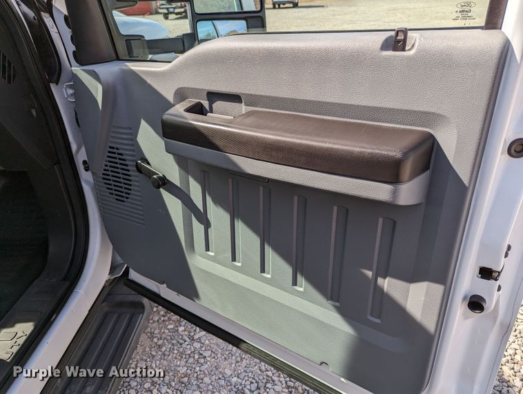 image for item LF9596 2012 Ford F550 Super Duty  flatbed truck