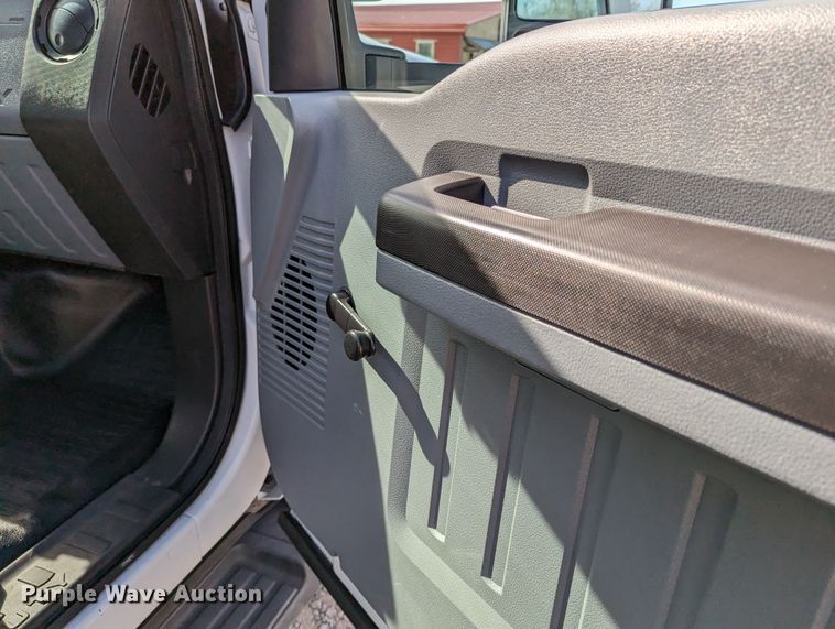 image for item LF9596 2012 Ford F550 Super Duty  flatbed truck