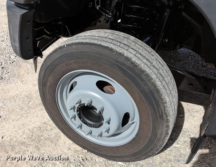 image for item LF9596 2012 Ford F550 Super Duty  flatbed truck