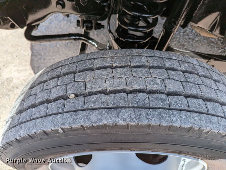 image for item LF9596 2012 Ford F550 Super Duty  flatbed truck