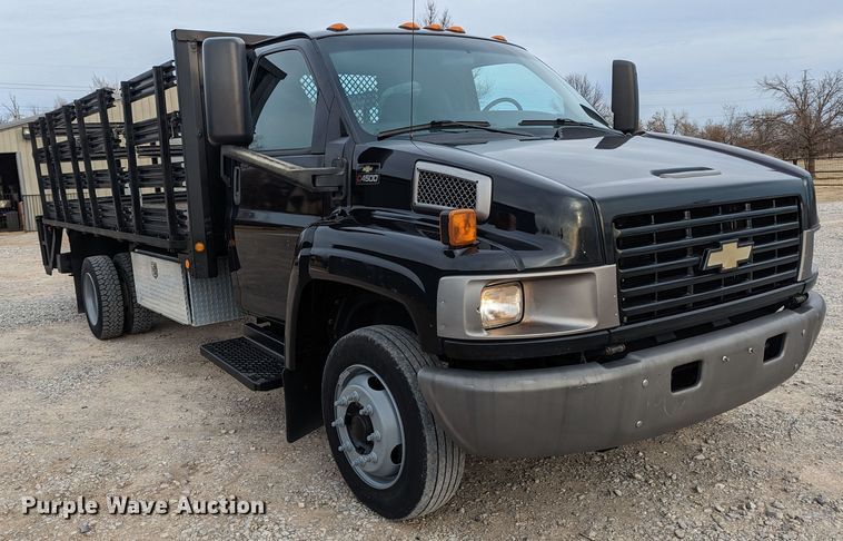 image for item LF9597 2005 Chevrolet C4500  flatbed truck