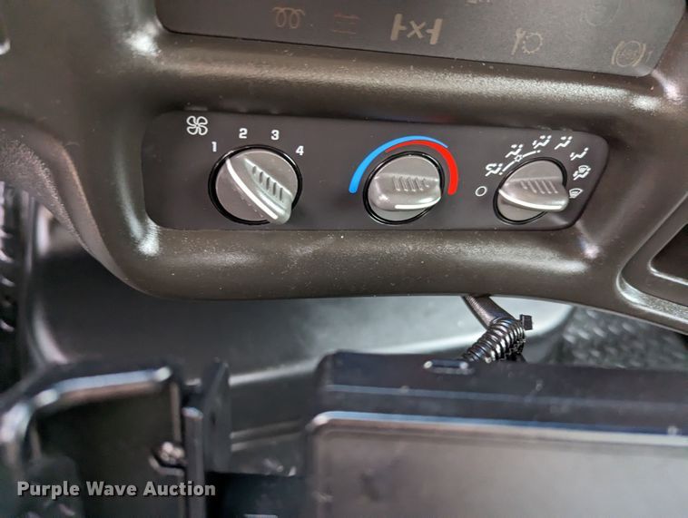 image for item LF9597 2005 Chevrolet C4500  flatbed truck