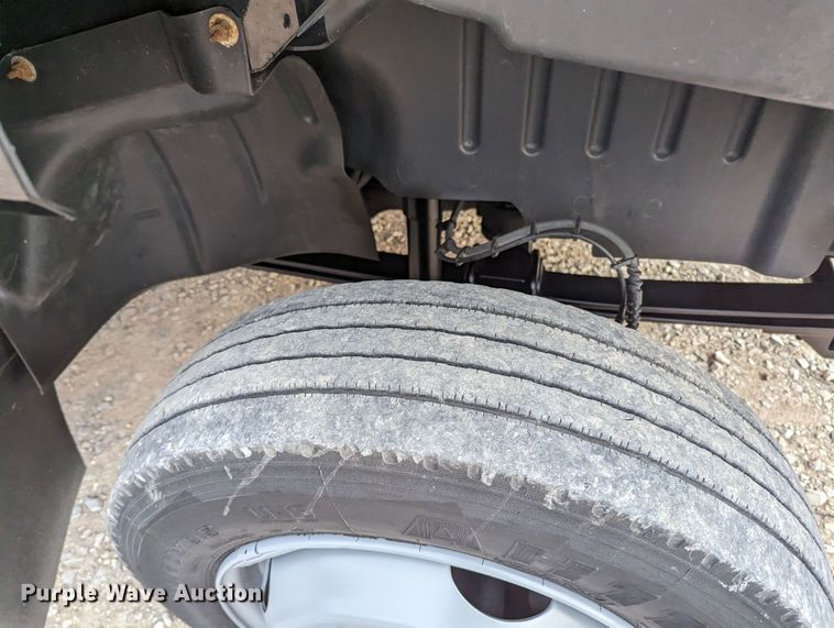 image for item LF9597 2005 Chevrolet C4500  flatbed truck