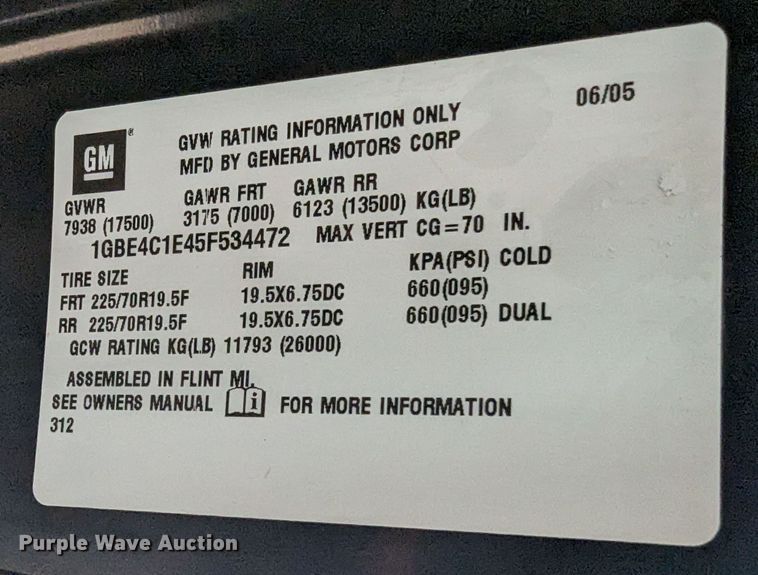 image for item LF9597 2005 Chevrolet C4500  flatbed truck