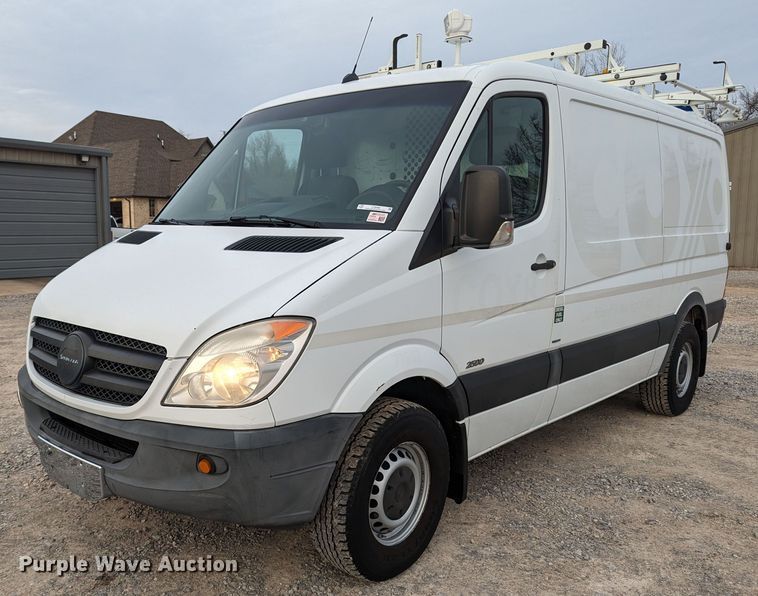 image for item LF9598 2011 Mercedes Benz Sprinter 2500  van