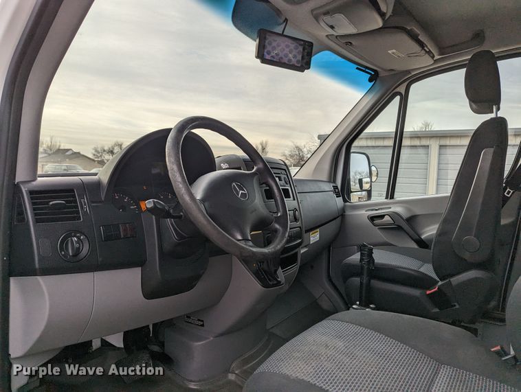 image for item LF9598 2011 Mercedes Benz Sprinter 2500  van