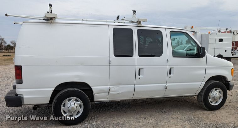 image for item LF9599 2007 Ford E250  van