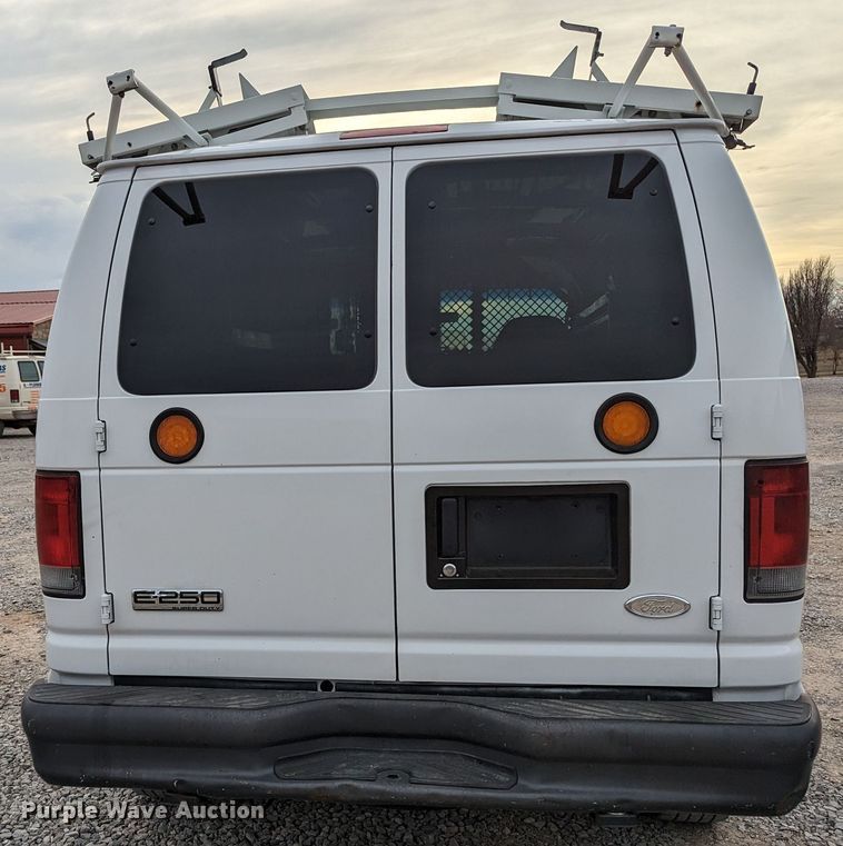 image for item LF9599 2007 Ford E250  van