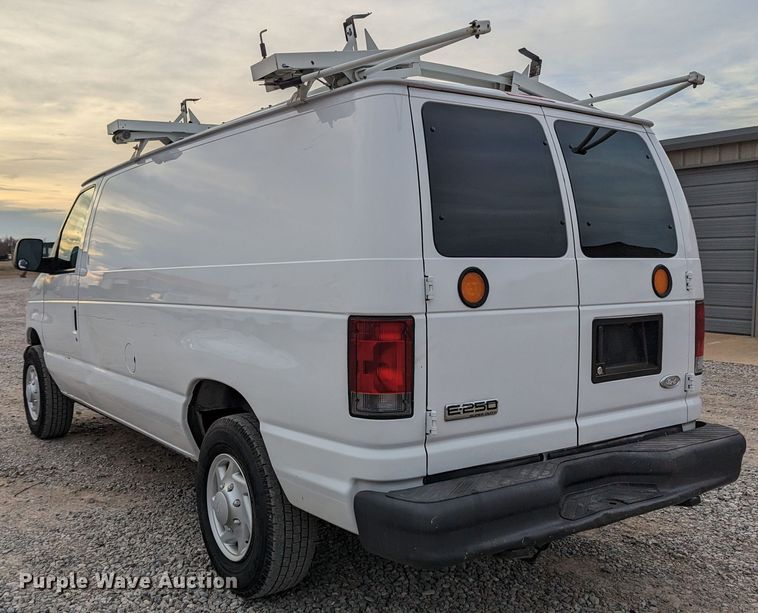 image for item LF9599 2007 Ford E250  van