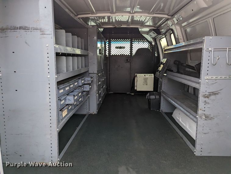 image for item LF9599 2007 Ford E250  van