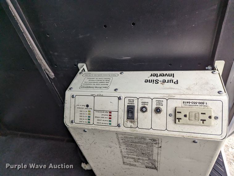 image for item LF9599 2007 Ford E250  van