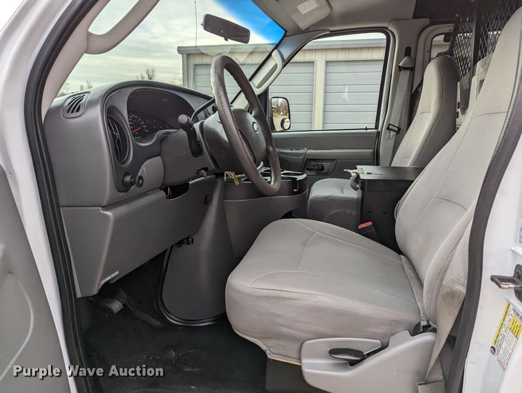 image for item LF9599 2007 Ford E250  van