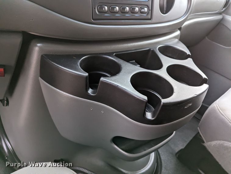 image for item LF9599 2007 Ford E250  van