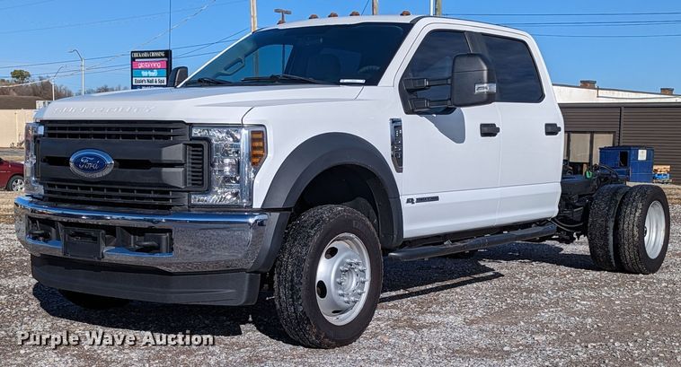 image for item LF9600 2019 Ford F550 Super Duty XL  Crew Cab truck cab and chassis