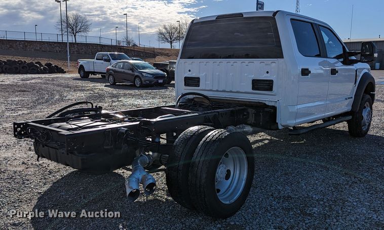 image for item LF9600 2019 Ford F550 Super Duty XL  Crew Cab truck cab and chassis