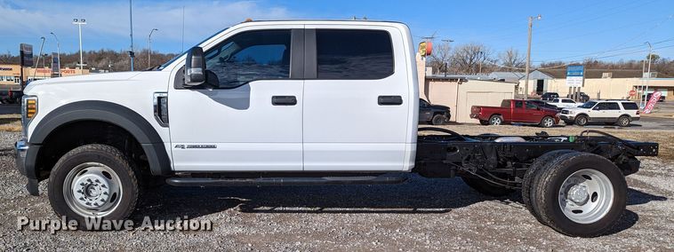 image for item LF9600 2019 Ford F550 Super Duty XL  Crew Cab truck cab and chassis