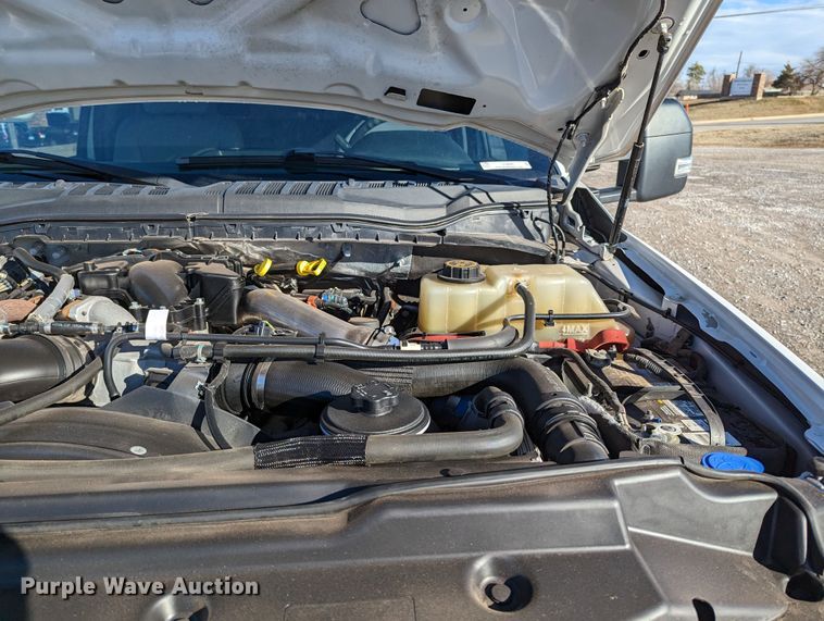 image for item LF9600 2019 Ford F550 Super Duty XL  Crew Cab truck cab and chassis