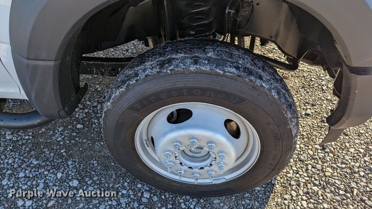 image for item LF9600 2019 Ford F550 Super Duty XL  Crew Cab truck cab and chassis