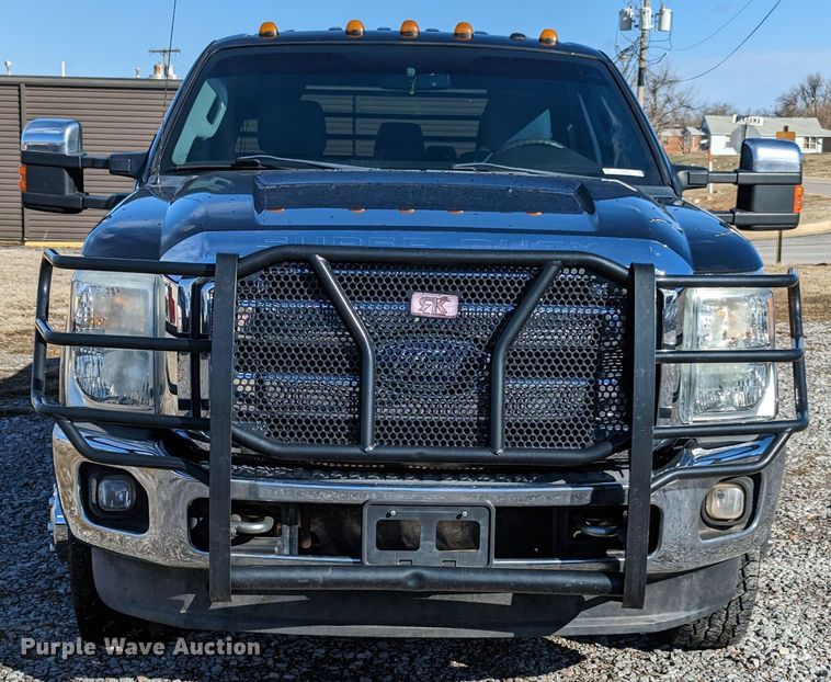 image for item LF9602 2012 Ford  F350 Super Duty XLT  Crew Cab flatbed pickup truck