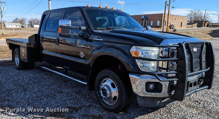 image for item LF9602 2012 Ford  F350 Super Duty XLT  Crew Cab flatbed pickup truck