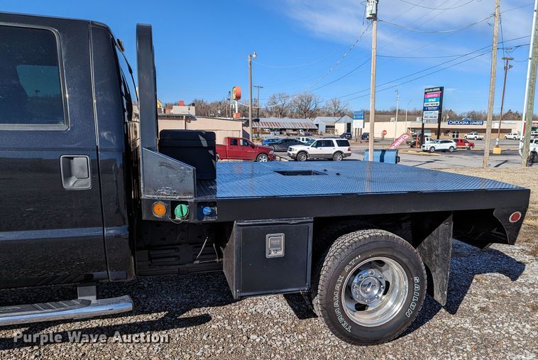 image for item LF9602 2012 Ford  F350 Super Duty XLT  Crew Cab flatbed pickup truck