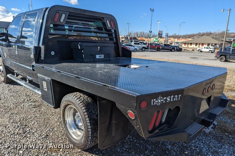 image for item LF9602 2012 Ford  F350 Super Duty XLT  Crew Cab flatbed pickup truck