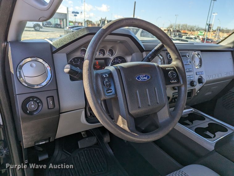 image for item LF9602 2012 Ford  F350 Super Duty XLT  Crew Cab flatbed pickup truck