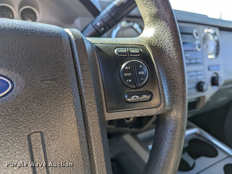 image for item LF9602 2012 Ford  F350 Super Duty XLT  Crew Cab flatbed pickup truck