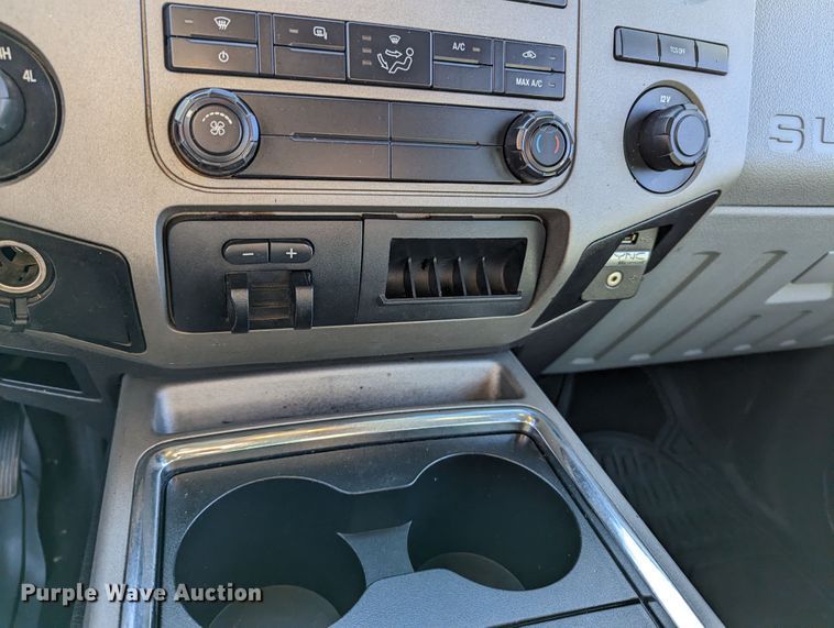 image for item LF9602 2012 Ford  F350 Super Duty XLT  Crew Cab flatbed pickup truck