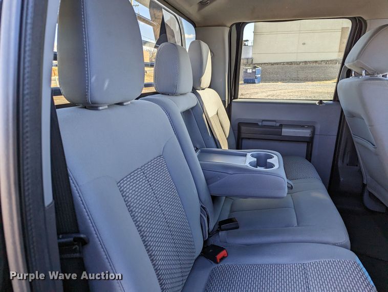 image for item LF9602 2012 Ford  F350 Super Duty XLT  Crew Cab flatbed pickup truck